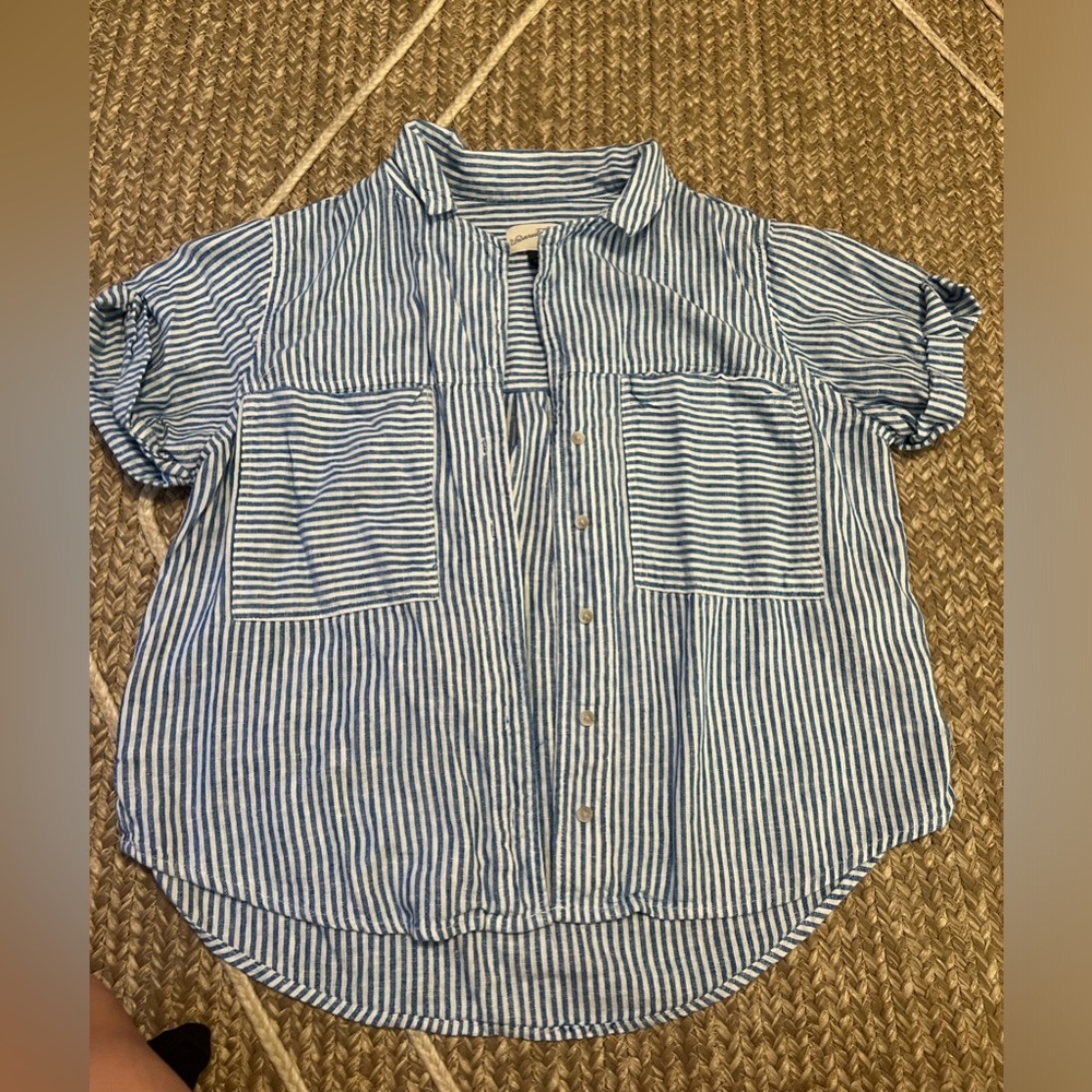 Women’s Universal Threads Striped Button Up